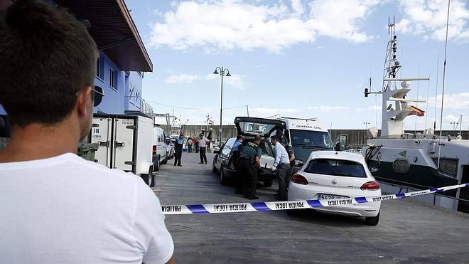 Muere un instructor de buceo tras caer al agua mientras daba un curso en Lastres
