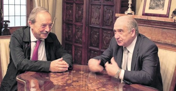 López se reúne con Gotor para estudiar posibles colaboraciones