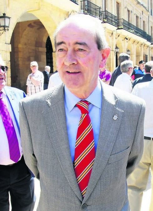 El Pleno de Oviedo afronta la situación de Jaime Reinares