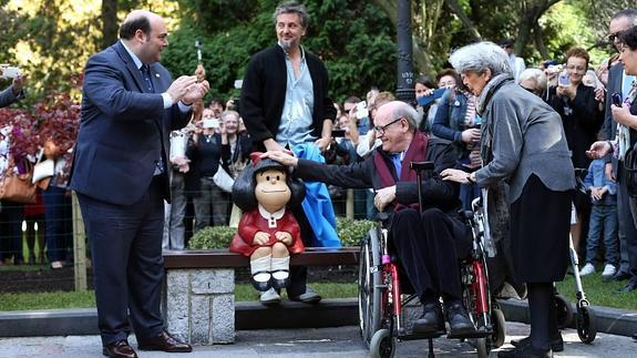 Oviedo rinde homenaje a Mafalda