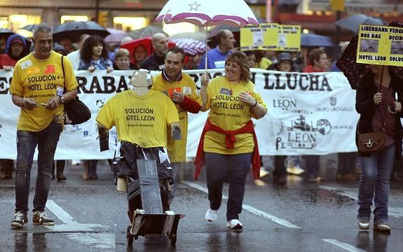 El gerente del NH Gijón sube su oferta por el hotel León a 1.750.000 euros y contratar a entre 12 y 14 trabajadores