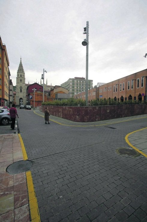 Sama pone en marcha la zona de aparcamiento restringido