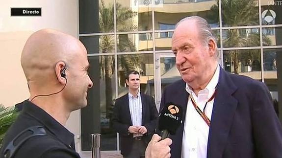 El desliz del rey Juan Carlos: «Fernando Alonso me ha dicho que se va a McLaren»