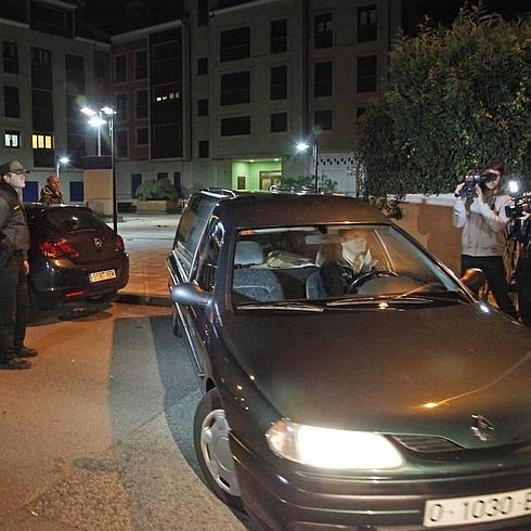 Los niños de Soto del Barco no van al colegio consternados por la muerte de Amets y Sara