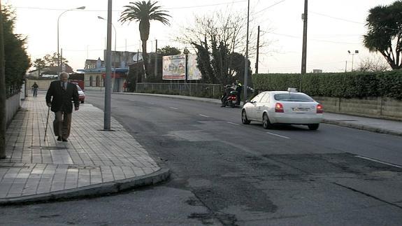 La Policía Local denuncia a 25 conductores en la carretera de Somió en una sola noche