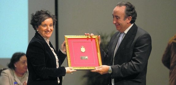 Langreo premia la ejemplaridad