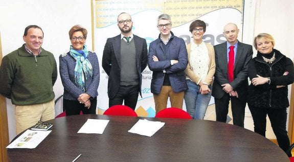 Héctor Jareño releva a Rosa Suárez al frente de los autónomos asturianos