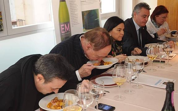 El restaurante El Ñeru de Madrid gana la fase nacional del concurso La Mejor Fabada del Mundo