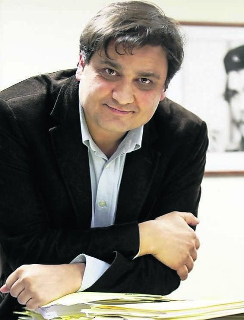 Alejandro Suárez, coordinador de IU y concejal, anuncia que deja la política activa en mayo