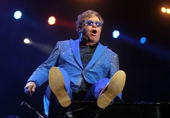 Elton John actuará en Gijón en julio