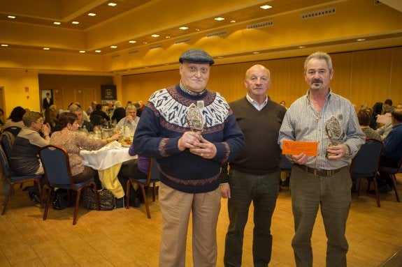 Los socios de la peña Fidalgo se vuelcan con su encuentro