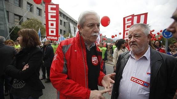 UGT y CCOO creen que Cascos trata de evitar un fracaso electoral