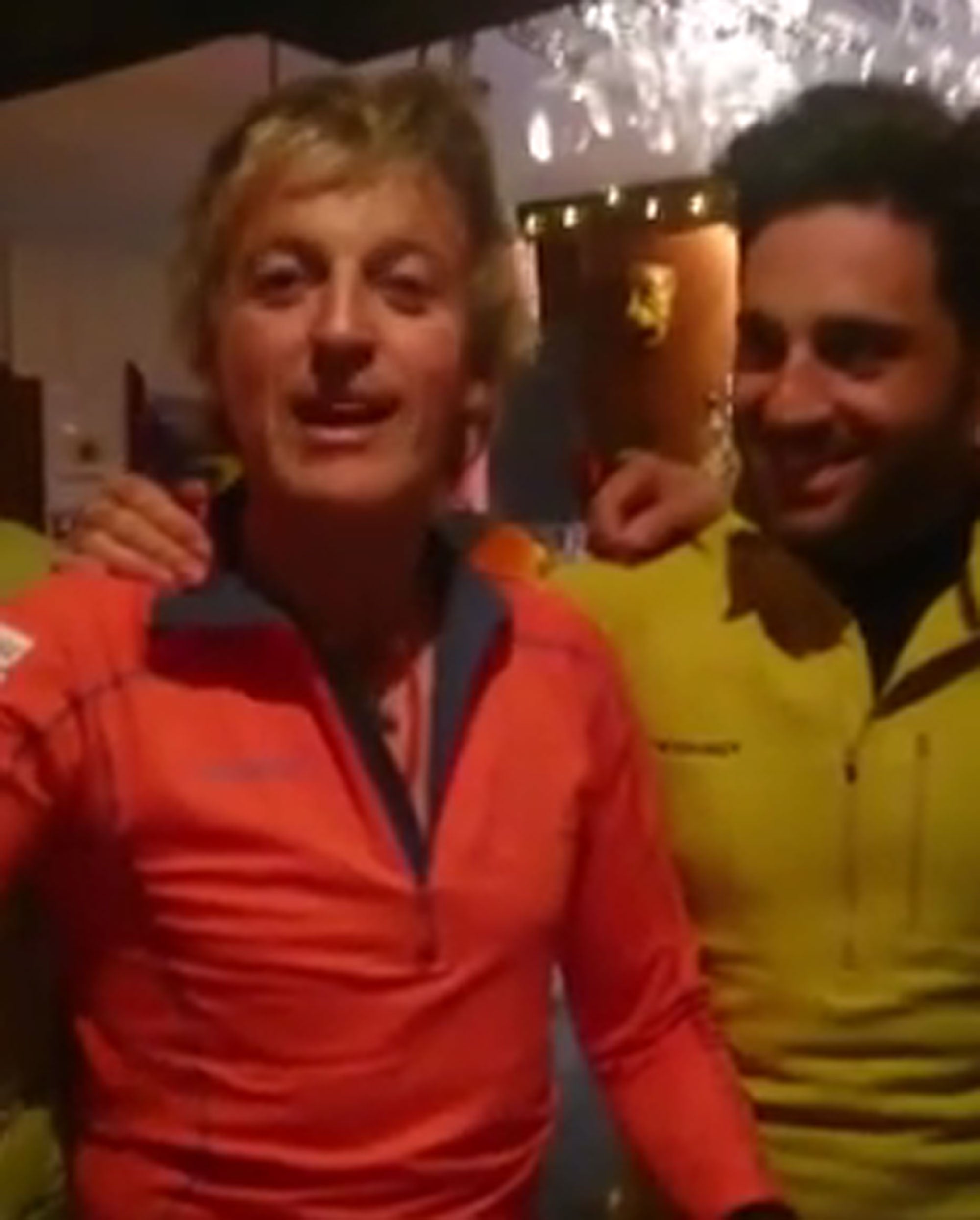 'Asturias, patria querida', por encima del círculo polar artico