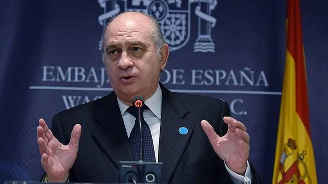 Interior acusa a los españoles detenidos de "violentar la neutralidad de España" en Ucrania