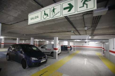 Abierto el aparcamiento subterráneo de Sama, a la espera de la 'zona azul'