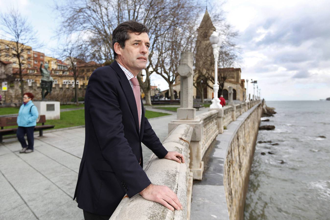 Felgueroso dice que su decisión es «absolutamente irrevocable» y destaca el rescate de las cocheras como logro