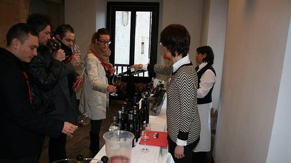 Placeres Vinícolas congrega en Oviedo a un millar de asistentes