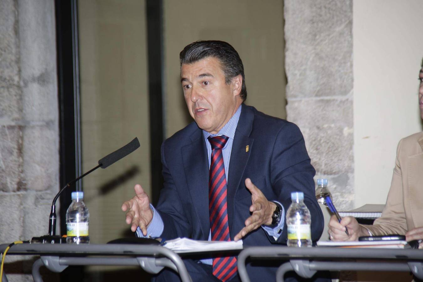 Juan Carlos Armas será el candidato del PP a la Alcaldía de Llanes en lugar de Juan Duyos