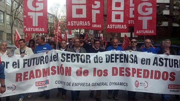 Manifestación en Oviedo por los despedidos de Santa Bárbara