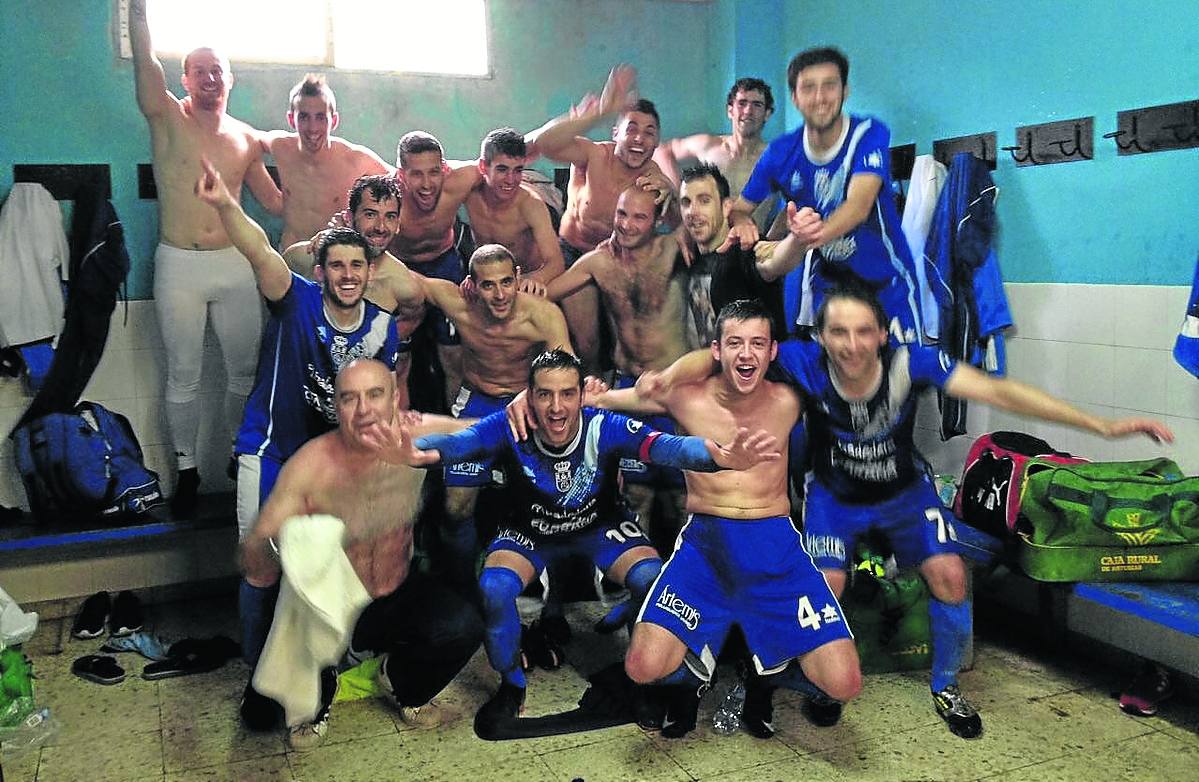El Ribadedeva se impone al Riaño y logra el ascenso a Primera Regional
