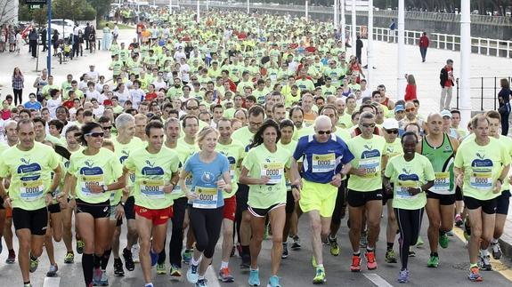 El PSOE advierte de que el Ayuntamiento solo repartió 2 de los 14 dorsales para la Maratón de Nueva York