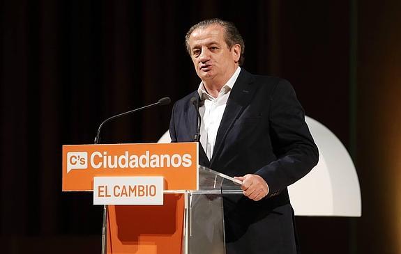 Nicanor García: «Es impresentable que los pacientes esperen seis meses para ser atendidos»