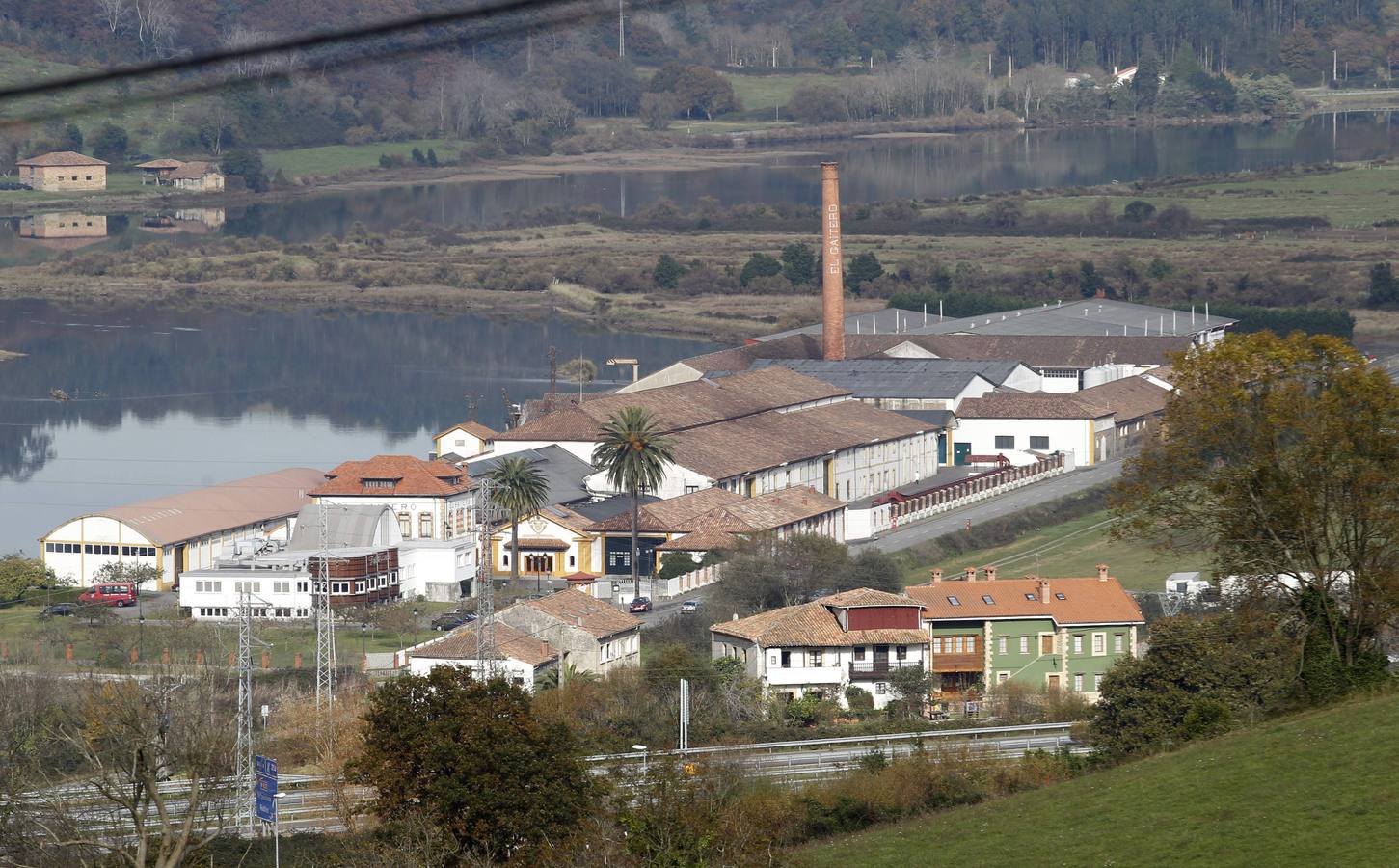 Denuncian que El Gaitero está realizando vertidos contaminantes a la Ría de Villaviciosa