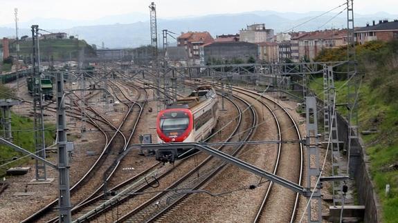 Los sindicatos de Adif y Renfe reivindican un «plan de choque» para relanzar el ferrocarril