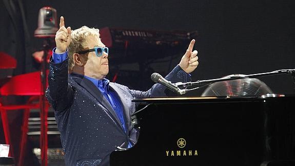 Sir Elton John, repaso a sus éxitos en Gijón