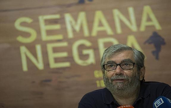 Antonio Muñoz Molina: «El arte se hunde cuando se politiza»