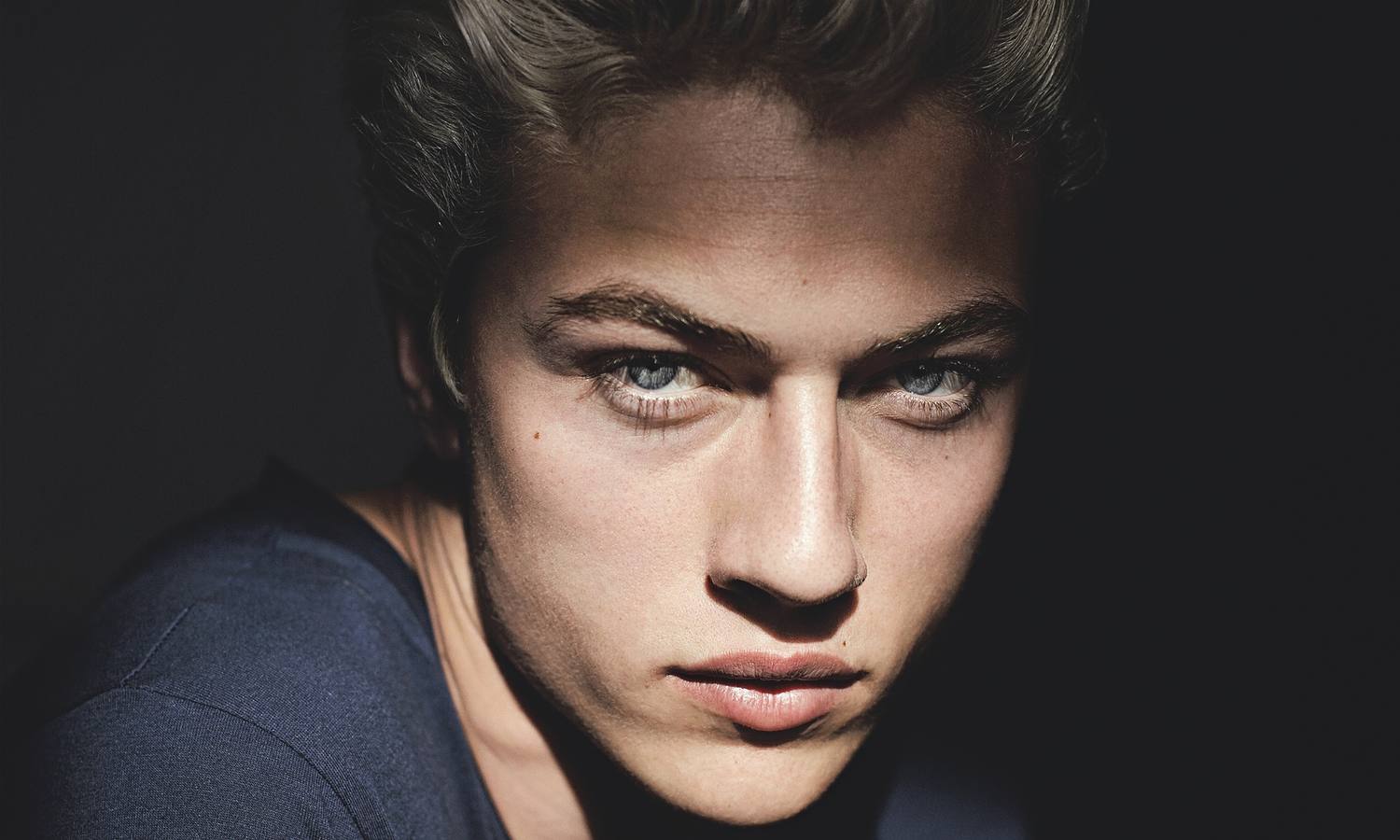 Lucky Blue Smith, con solo 17 años, triunfa en las pasarelas y en Internet