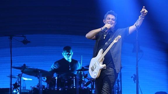 Alejandro Sanz hace vibrar a 5.000 personas