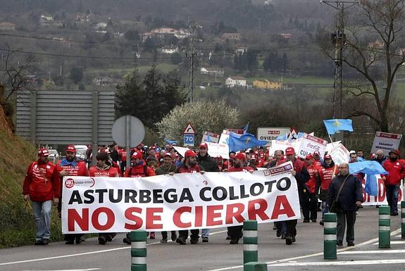 Oviedo renunciará a que Coca-Cola patrocine sus fiestas si no reabre la fábrica de Colloto
