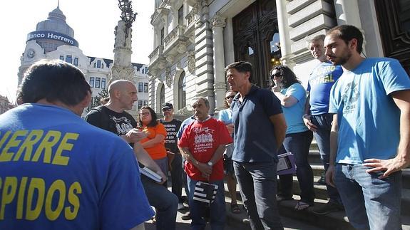 Trabajadores en Lucha recaba el apoyo de Podemos ante los problemas laborales