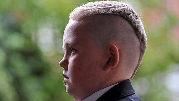 Expulsado el primer día de clase por llevar el pelo como Kun Agüero