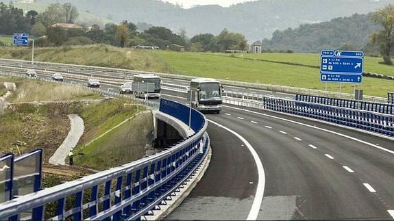 La A-8 queda completada con la puesta en marcha de sus últimos tramos en Cantabria