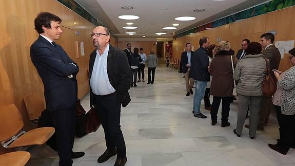 Dos exalcaldes de Cudillero, a juicio hoy por presunta prevaricación administrativa