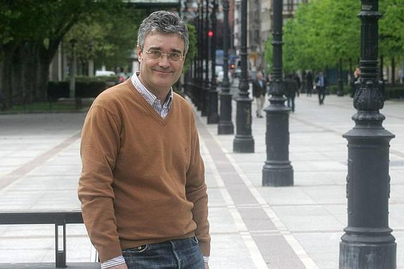 Adolfo Suárez, nuevo jefe de Digestivo del HUCA