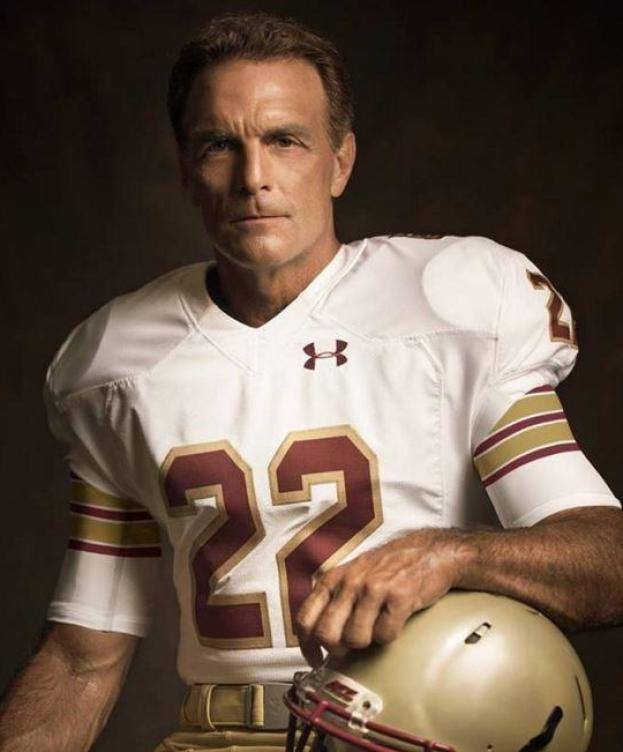 Fallecen los padres del deportista Doug Flutie apenas con una hora de diferencia