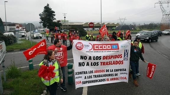 Los trabajadores de El Árbol se concentrarán el 8 de diciembre para establecer un diálogo con la empresa