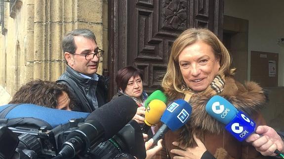 La Fiscalía considera que no hay base para acusar a Dolores Campillo y pide archivar la causa