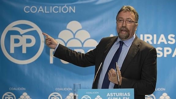 Oblanca ve «injustificable» que el precio de los combustibles solo baje un 3%