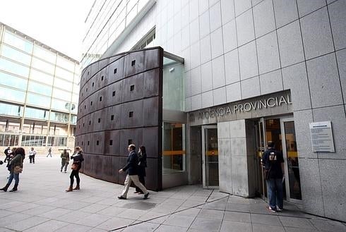 La Audiencia expedienta a dos abogados por retrasar el desahucio de una avilesina