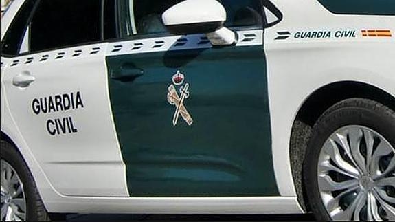 Conduce borracho hasta un cuartel de la Guardia Civil para denunciar una infracción
