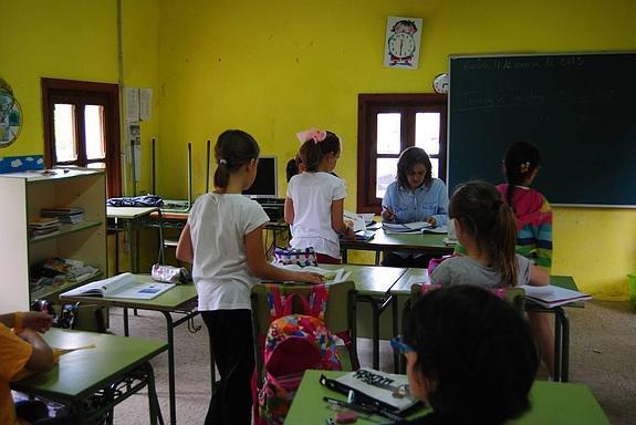 Llanes apuesta por mejorar las escuelas rurales y recuperar las que están en desuso