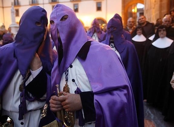 El Rey concede a la Cofradía del Silencio el título de Real