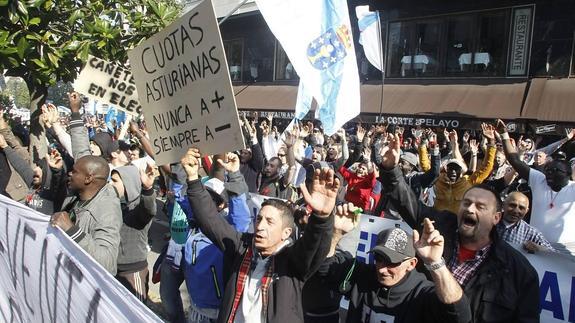 El PP se enroca y castiga otro año a la flota asturiana con la cuota de xarda