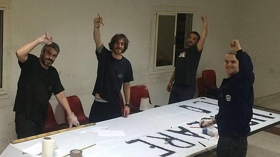 La plantilla de Gijón Fabril se encierra para evitar que se lleven las máquinas