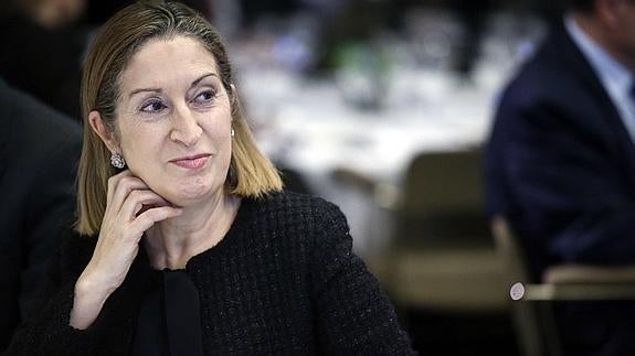 El lapsus de Ana Pastor sobre Rita Barberá: «Es incompatible estar en política y ser honrado»