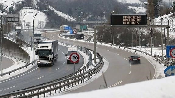 Los vehículos podrán circular con 'ruedas de invierno' por la autopista del Huerna